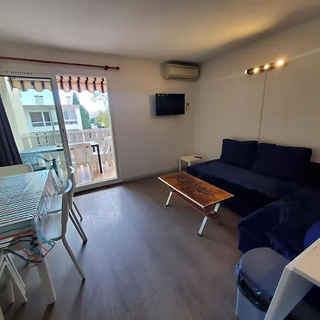 Apartment T2 Climatise Dans Avec Piscine, A Pied La Seyne-sur-Mer
