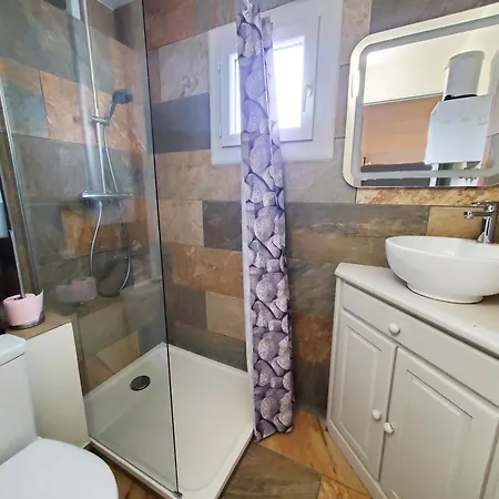 T2 Climatise Dans Avec Piscine, A Pied Appartement La Seyne-sur-Mer