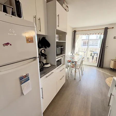 Appartement T2 Climatise Dans Avec Piscine, A Pied *